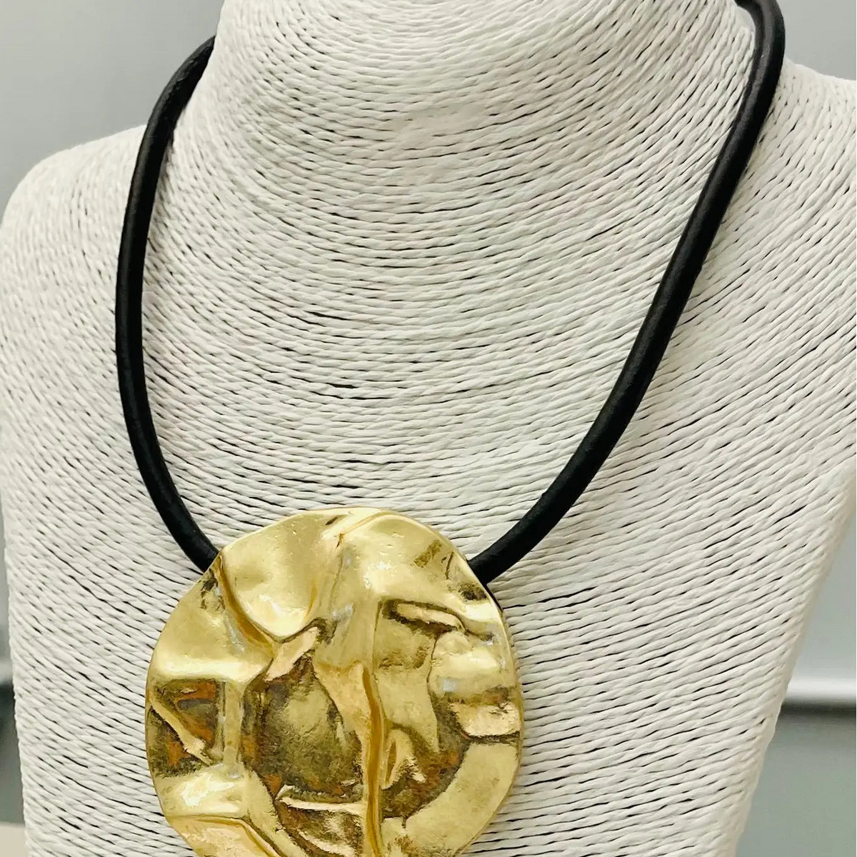 242 Pendant Cord Necklace