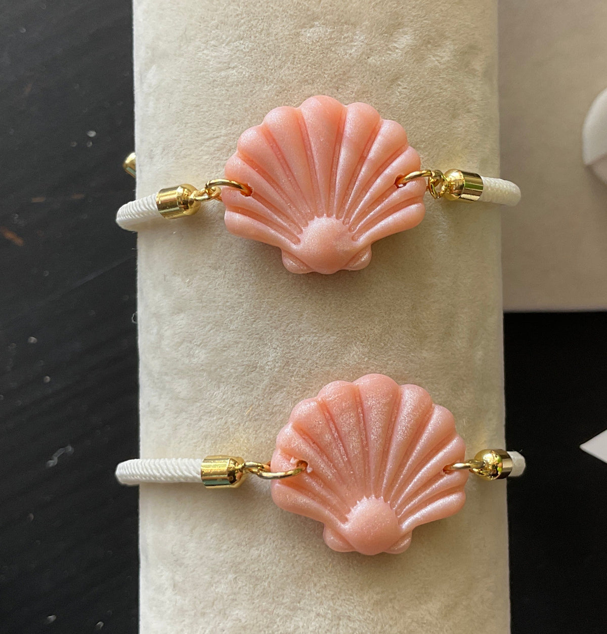 Anna Banana Adjustable Shell Bracelet