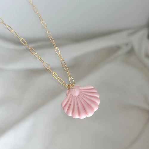 Anna Banana Shell Necklace | Pink